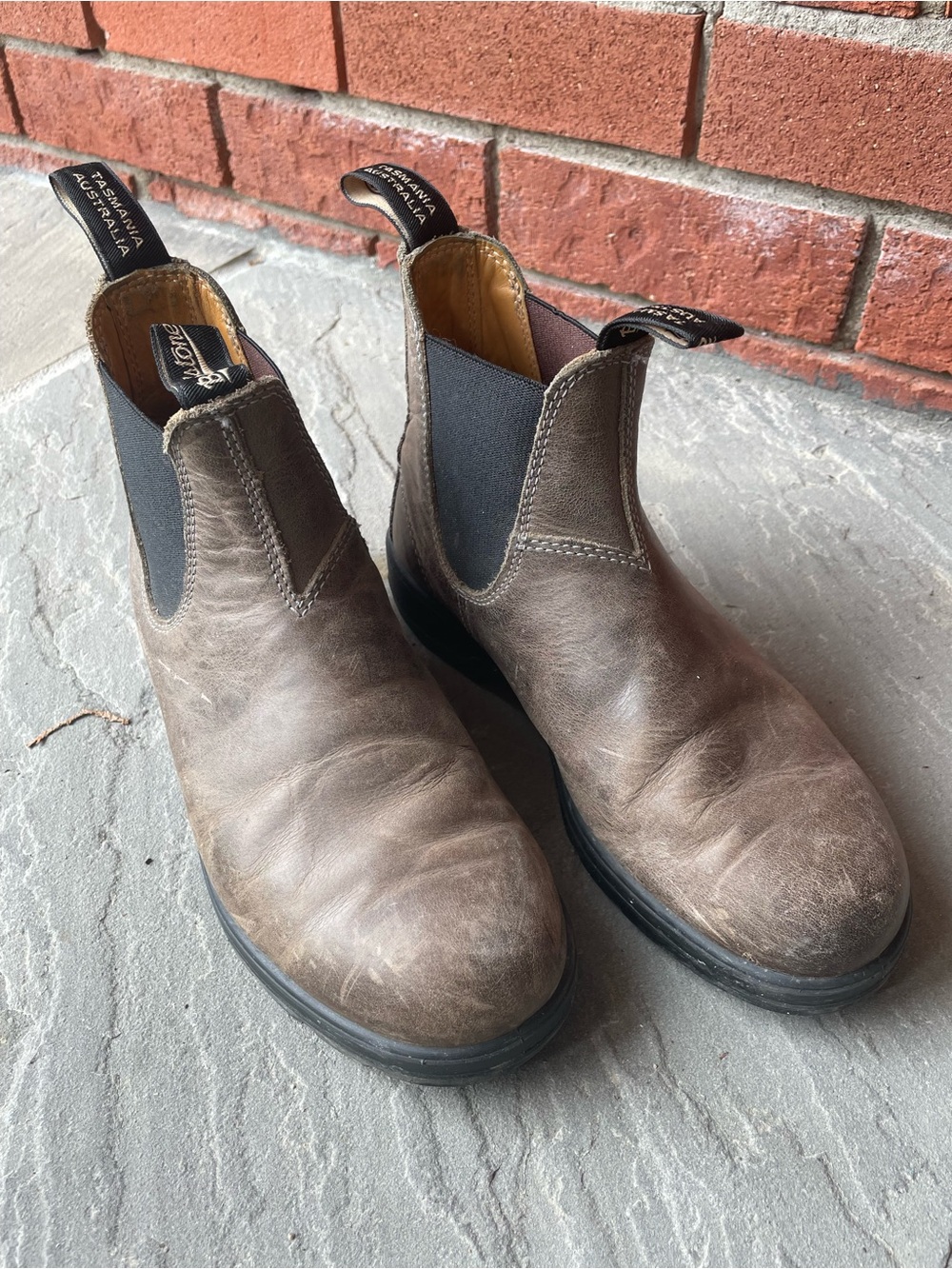 Blundstone Women’s Chukka Boots in Brown Leather